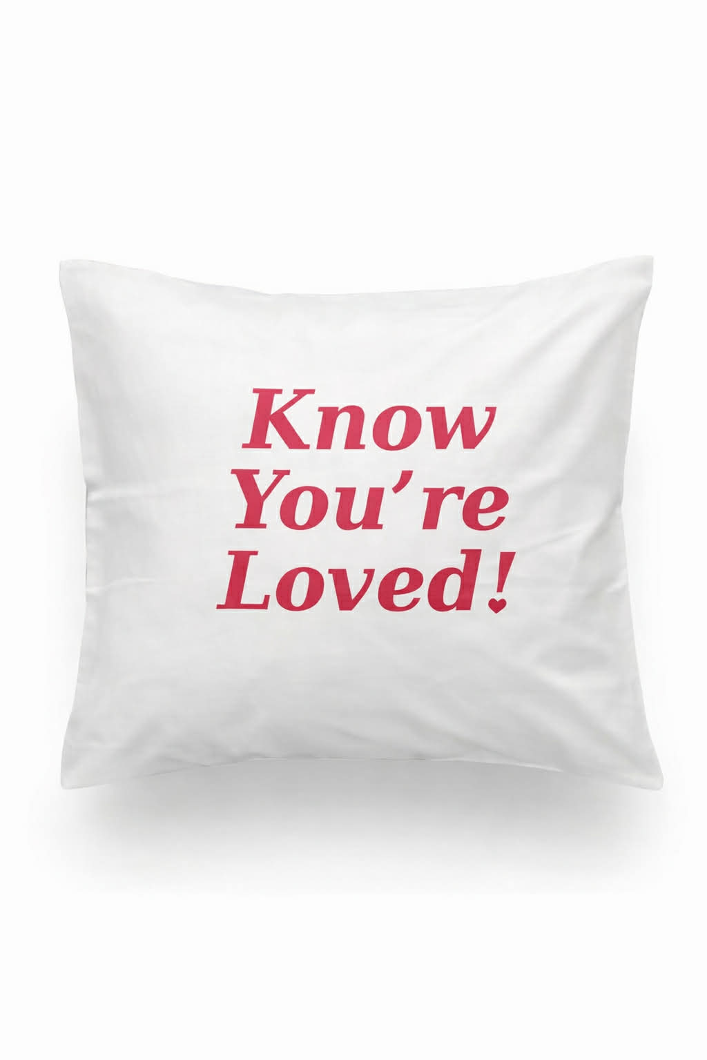 Know You're Loved! – Valkoinen satiinityynyliina 53×63 cm (taskulla)