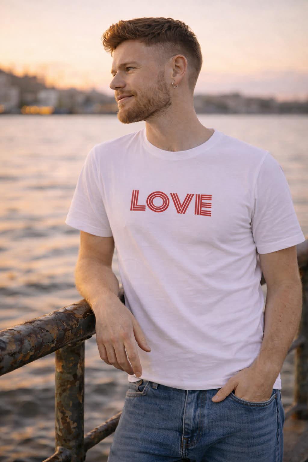Miesten LOVE T-paita gold