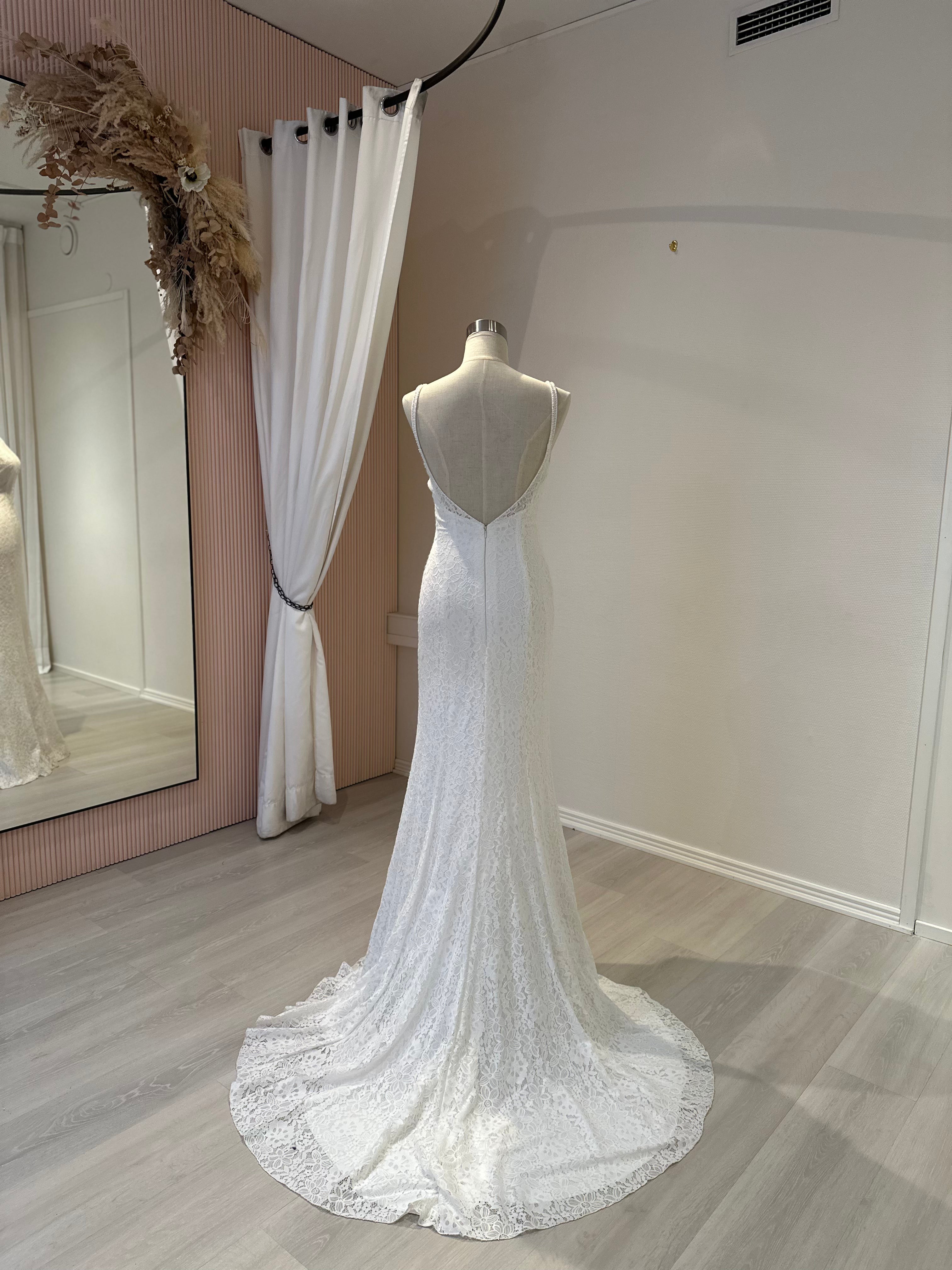 Tres Chic 22704