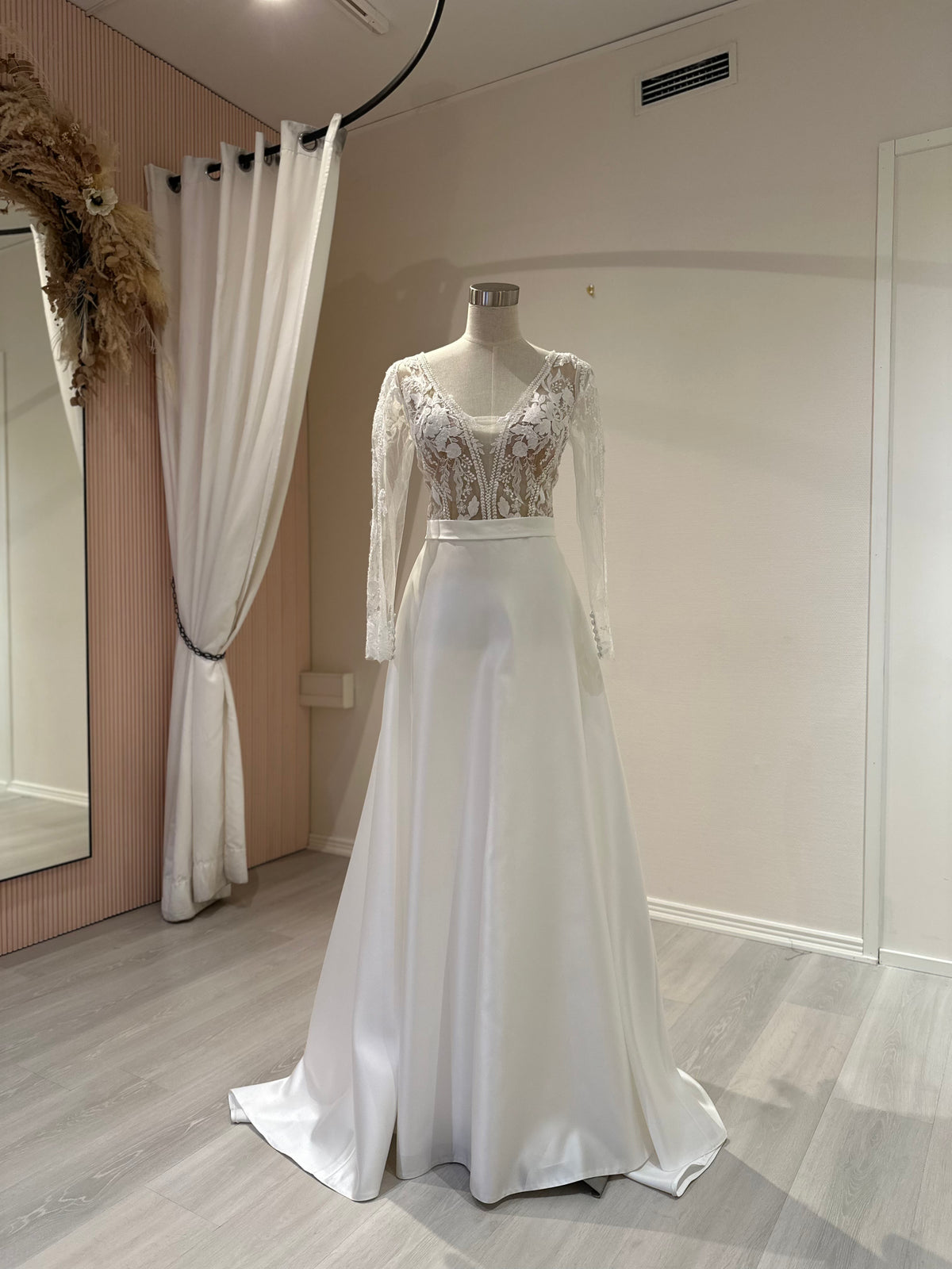 Tres Chic 22110